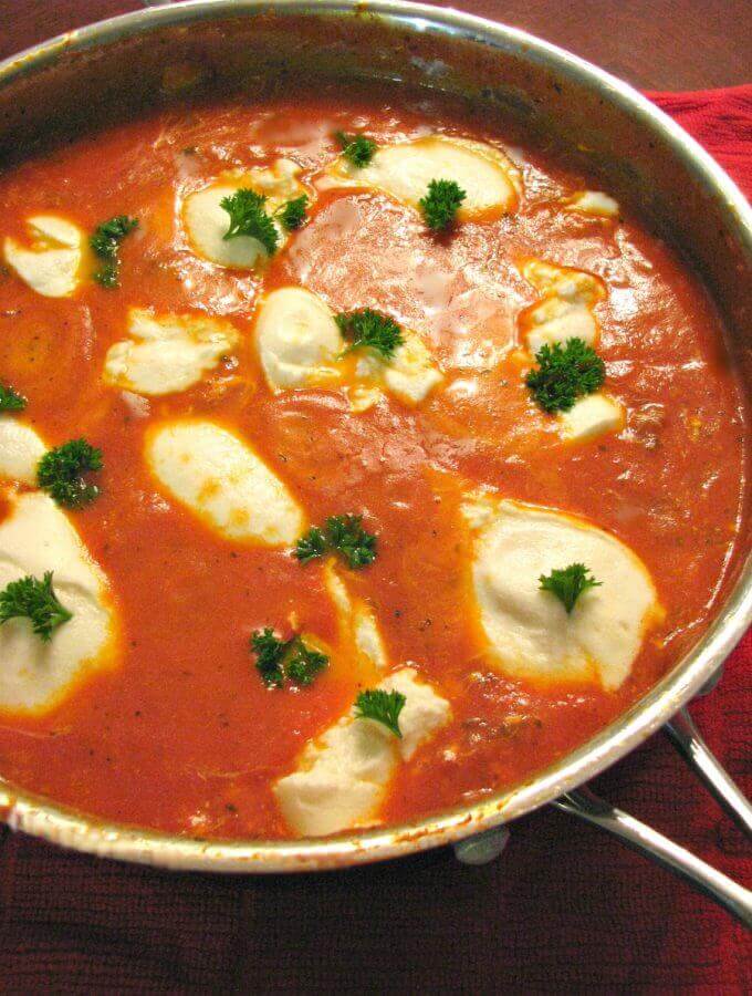 Have a lasagna dinner ready in less than 30 minutes with this quick and easy Skillet Lasagna!